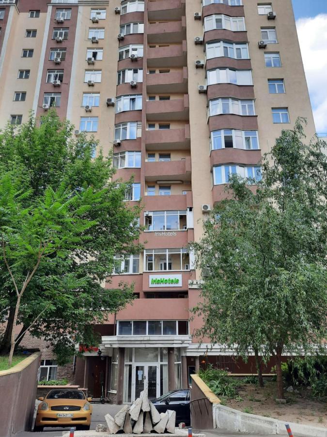 Прекрасная Комфортная Квартира В Центре Киева Рядом С Жд Вокзалом Метро Вокзальная И Университет Exteriör bild